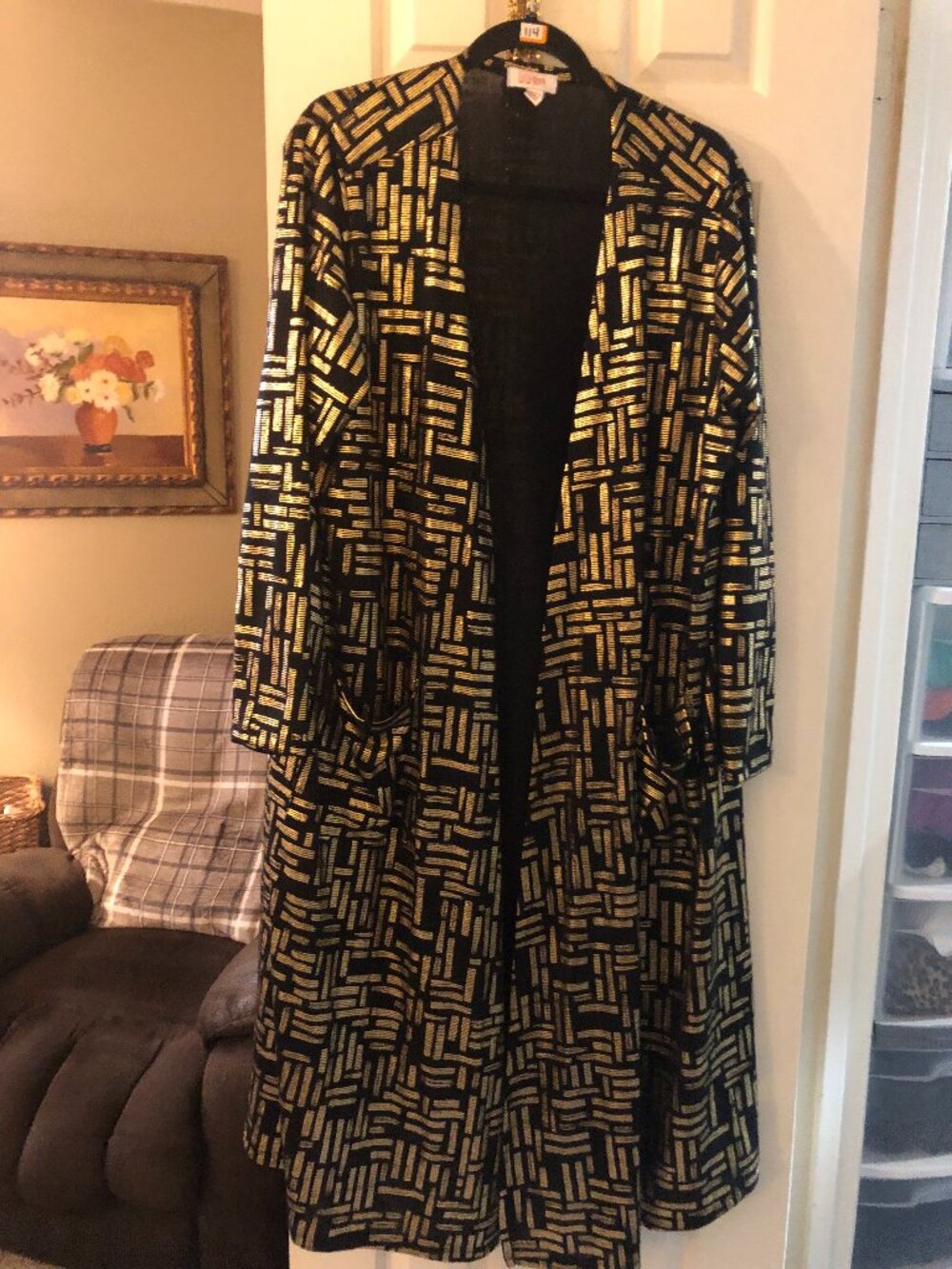 114 XL SARAH LULAROE LONG SLEEVE WITH POCKETS